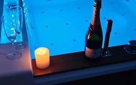 Loft/Jacuzzi L'Instant